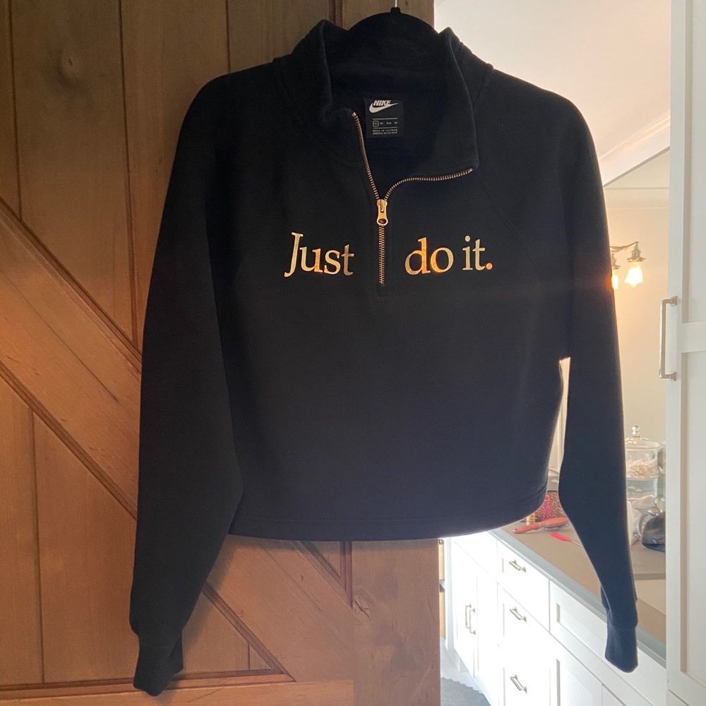 Nike crop sweatshirt